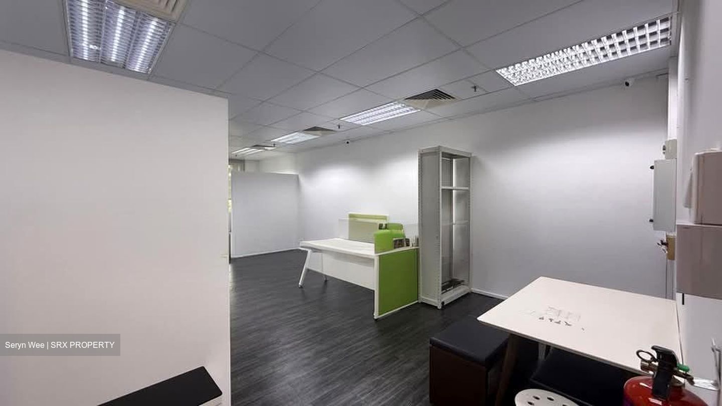 Burlington Square (D7), Office #575778161